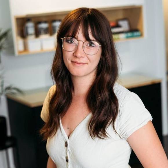 Meet your Posher, Desirée - Picture 1 of 1